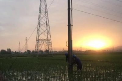 漢中供電公司:這是夕陽下最美的畫面 漢中供電公司:這是夕陽下最美的畫面