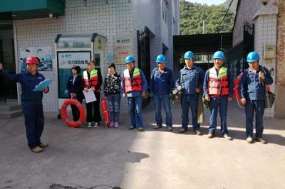 略陽(yáng)縣供電公司:汛期早到來(lái) 演練保平安 略陽(yáng)縣供電公司:汛期早到來(lái) 演練保平安