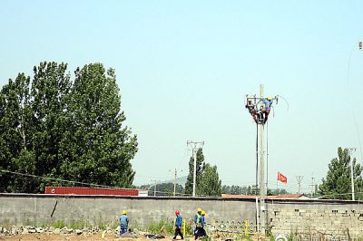沂南供電公司開(kāi)展線路檢修 客戶用電有保障 沂南供電公司開(kāi)展線路檢修 客戶用電有保障