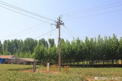 萊蕪供電公司線路升級改造 助力鄉(xiāng)村建設(shè) 萊蕪供電公司線路升級改造 助力鄉(xiāng)村建設(shè)
