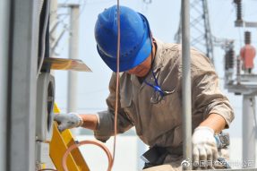 金湖縣供電公司對(duì)主變壓器進(jìn)行檢修工作 金湖縣供電公司對(duì)主變壓器進(jìn)行檢修工作