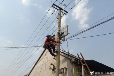 東營供電公司對(duì)牛莊鎮(zhèn)魏家村進(jìn)行低壓改造