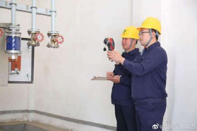 臨城供電公司到城東變電站進行無線紅外測溫 臨城供電公司到城東變電站進行無線紅外測溫