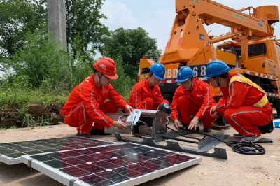 北碚供電公司組織電桿上安裝防外力破壞監(jiān)視告警裝置 北碚供電公司組織電桿上安裝防外力破壞監(jiān)視告警裝置