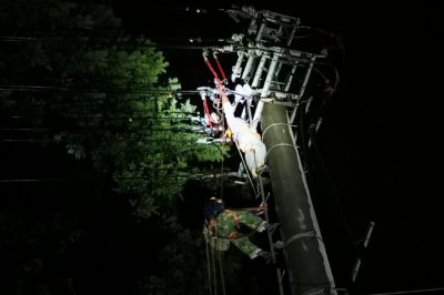 桃江供電公司在10kV肖濱線和肖建線故障搶修 桃江供電公司在10kV肖濱線和肖建線故障搶修