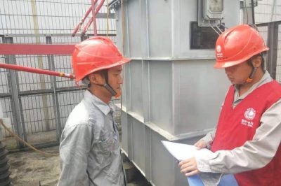 110千伏方家?guī)X變電站開展電容器支柱瓷瓶斷裂更換工作，及時消除設(shè)備缺陷，