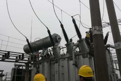 變電運(yùn)維人員緊急消缺220kV平溪變電站斷路器B相壓力低 變電運(yùn)維人員緊急消缺220kV平溪變電站斷路器B相壓力低