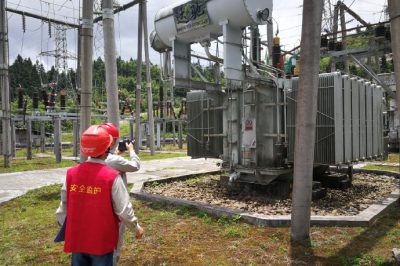 邵陽(yáng)變電檢修公司對(duì)市區(qū)、新寧、邵東的重要變電站進(jìn)行現(xiàn)場(chǎng)保電工作