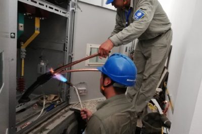 白云村還建房10千伏配電室制作電纜頭 白云村還建房10千伏配電室制作電纜頭