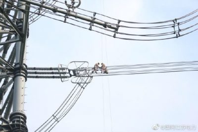 1000千伏泰吳線上安裝輸電線路分布式故障診斷裝置 1000千伏泰吳線上安裝輸電線路分布式故障診斷裝置