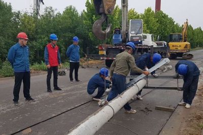 狂風(fēng)暴雨造成倒桿斷線 奮戰(zhàn)14小時(shí)恢復(fù)供電 狂風(fēng)暴雨造成倒桿斷線 奮戰(zhàn)14小時(shí)恢復(fù)供電
