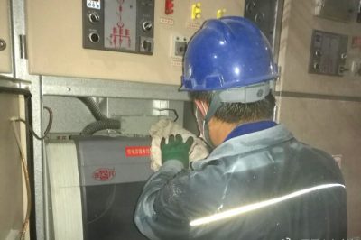墾利區(qū)供電公司對10千伏興豐乙線開展設(shè)備消缺工作 墾利區(qū)供電公司對10千伏興豐乙線開展設(shè)備消缺工作