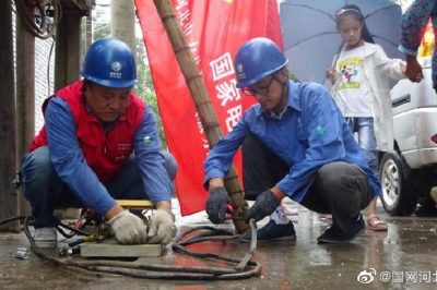 行唐縣供電公司不間斷開展故障搶修作業(yè)，確保居民客戶正常供電
