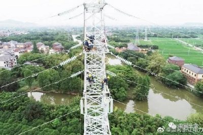 110千伏輸變電工程現(xiàn)場放導(dǎo)線 110千伏輸變電工程現(xiàn)場放導(dǎo)線