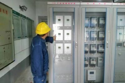 5座35千伏變電站設(shè)備運(yùn)行情況進(jìn)行巡視檢查、核對(duì)數(shù)據(jù)、負(fù)荷測(cè)溫、梳通防洪渠