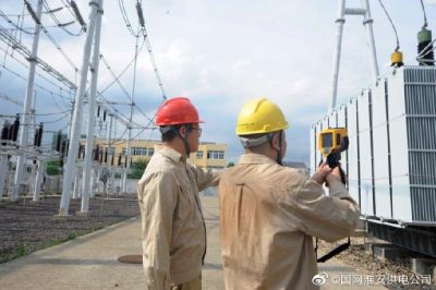 盱眙縣供電公司110千伏梁營(yíng)變電站進(jìn)行巡視、測(cè)溫