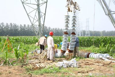 500千伏輸變電工程線路放線工作順利完成 500千伏輸變電工程線路放線工作順利完成