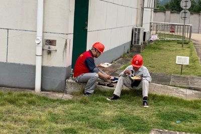 邵陽變電檢修公司在220kV扶夷變電站開展變壓器檢修工作 邵陽變電檢修公司在220kV扶夷變電站開展變壓器檢修工作