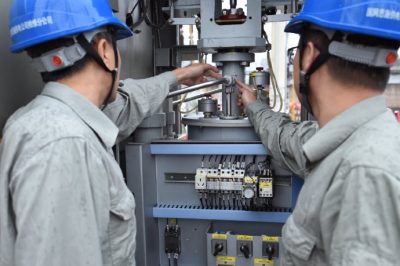 220千伏旗峰壩變電站開展220千伏坪旗線旗02開關(guān)間隔檢修 220千伏旗峰壩變電站開展220千伏坪旗線旗02開關(guān)間隔檢修