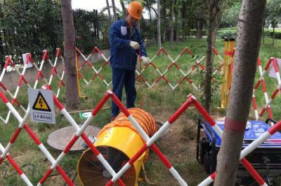 亮麗集團(tuán)公司為陜西天竹置業(yè)有限公司敷設(shè)高壓電纜 亮麗集團(tuán)公司為陜西天竹置業(yè)有限公司敷設(shè)高壓電纜