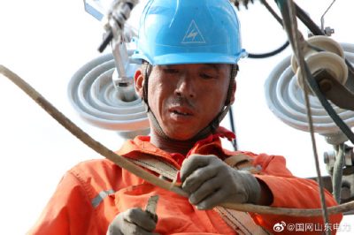 10千伏永吉線(xiàn)開(kāi)展秋季線(xiàn)路大檢修工作 10千伏永吉線(xiàn)開(kāi)展秋季線(xiàn)路大檢修工作