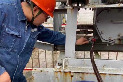 110千伏融冰變電站3501開關(guān)進行檢修工作 110千伏融冰變電站3501開關(guān)進行檢修工作
