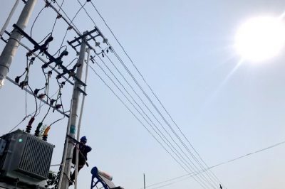 寧倉村線路進行檢修改造 新裝變壓器 寧倉村線路進行檢修改造 新裝變壓器