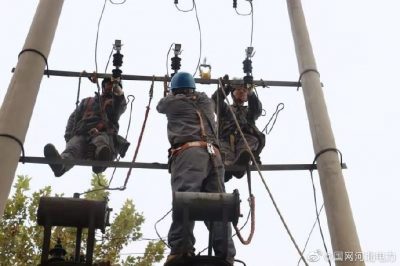 中韓村臺(tái)區(qū)機(jī)井灌溉用電線路進(jìn)行改造 中韓村臺(tái)區(qū)機(jī)井灌溉用電線路進(jìn)行改造