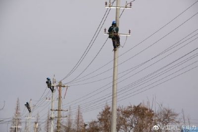小觀鎮(zhèn)于家莊電網(wǎng)進(jìn)行升級改造 小觀鎮(zhèn)于家莊電網(wǎng)進(jìn)行升級改造