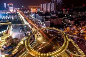 時代廣場環(huán)形天橋500KVA箱變工程 時代廣場環(huán)形天橋500KVA箱變工程