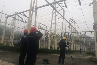 無人機(jī)對(duì)110千伏小南海變電站設(shè)備進(jìn)行巡視 無人機(jī)對(duì)110千伏小南海變電站設(shè)備進(jìn)行巡視