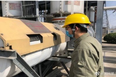 江陵換流站500kVGIS斷路器進行巡視檢查 江陵換流站500kVGIS斷路器進行巡視檢查