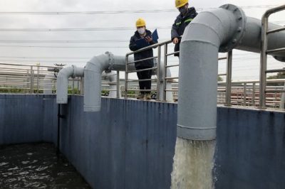 500千伏泰興變雨中展開(kāi)特巡工作 500千伏泰興變雨中展開(kāi)特巡工作