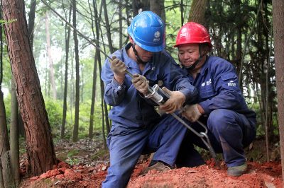 機(jī)場快速通道連接線電力遷改工程完工 機(jī)場快速通道連接線電力遷改工程完工