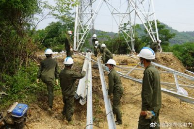 新立雙回路塔基加快線路遷改 新立雙回路塔基加快線路遷改