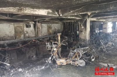 突發(fā)！100多輛電動(dòng)車(chē)被燒毀！