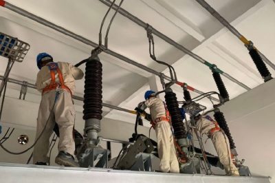 完成110千伏線路所有閘刀的大修工作 完成110千伏線路所有閘刀的大修工作
