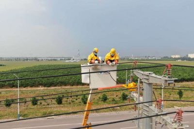 柏鄉(xiāng)縣供電公司帶電作業(yè)保障企業(yè)不斷電 柏鄉(xiāng)縣供電公司帶電作業(yè)保障企業(yè)不斷電