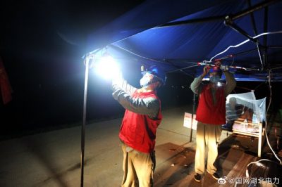 防汛保電，照亮12公里防汛河堤