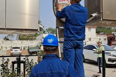 電力線路桿號牌作用大，缺牌線路桿號帶上“身份證”