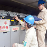 加強(qiáng)設(shè)備巡視 保高考用電無憂 加強(qiáng)設(shè)備巡視 保高考用電無憂