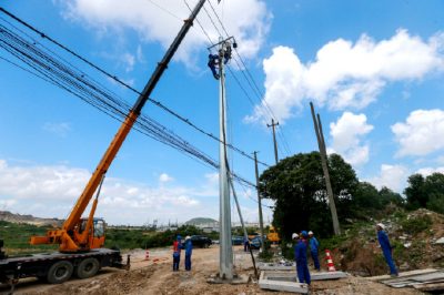 供電公司“遷線移位”助力企業(yè)布局發(fā)展 供電公司“遷線移位”助力企業(yè)布局發(fā)展