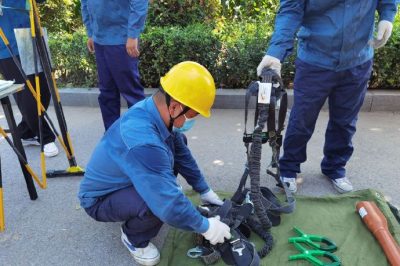 10千伏盛隆線053號(hào)桿完成老舊絕緣子更換工作 10千伏盛隆線053號(hào)桿完成老舊絕緣子更換工作