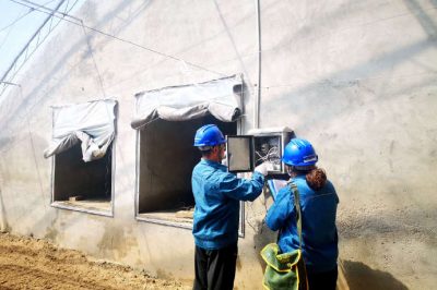 對12座大棚供電臺區(qū)線路、用戶側(cè)農(nóng)灌設備、配電箱等進行安全用電“體檢”