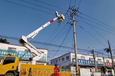 10千伏宏達(dá)線前鋪支線新上配電變壓器實(shí)施帶電接火 10千伏宏達(dá)線前鋪支線新上配電變壓器實(shí)施帶電接火