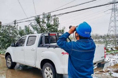 可能造成輸電線路覆冰舞動倒塔、斷線、設(shè)備污閃等事故