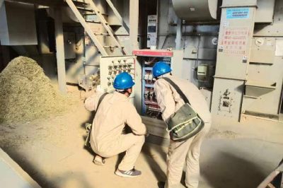 聯(lián)合農(nóng)機(jī)檢查??確保秋季用電安全