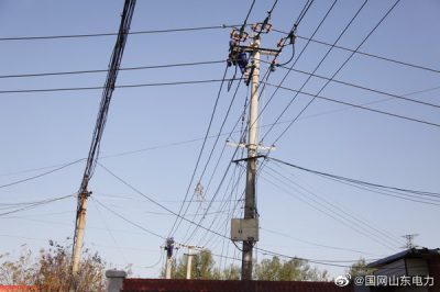 對孝直鎮(zhèn)10千伏尚莊線進行檢修