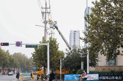 成功完成10千伏城里線39號(hào)桿更換分界開(kāi)關(guān)工作