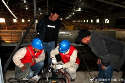 宣傳安全用電知識，現(xiàn)場講解漏電保護器、插座等常識